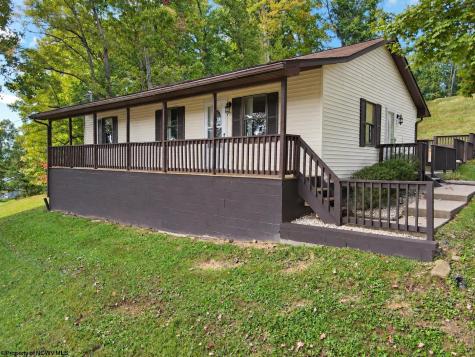 13 Silver Maple Lane Buckhannon WV 26201
