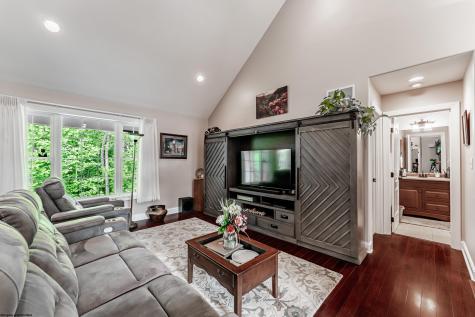 108 Mountain Lane Morgantown WV 26501