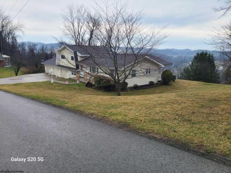 1804 Martha Avenue Fairmont WV 26554