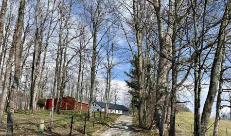 1150 Midway Road Belington WV 26250