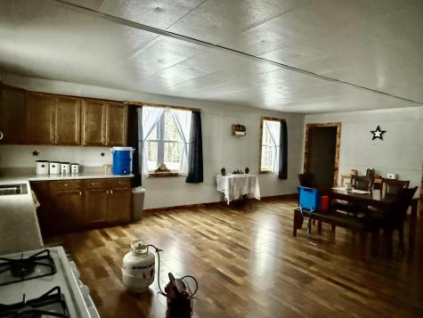 1150 Midway Road Belington WV 26250