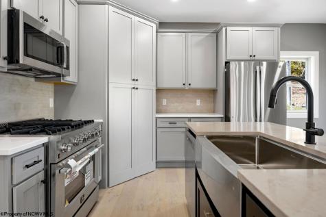 202 Sabre Court Morgantown WV 26508