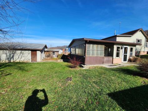 1802 N 21st Street Clarksburg WV 26301