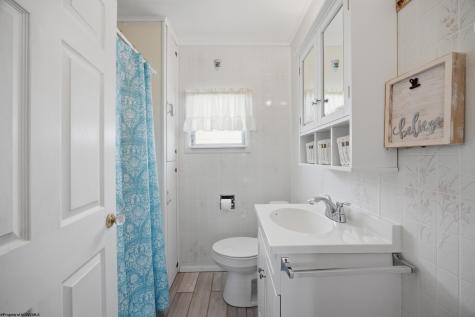 317 Indiana Avenue Nutter Fort WV 26301-0000