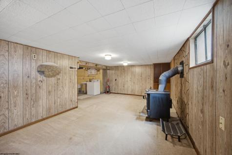 317 Indiana Avenue Nutter Fort WV 26301-0000