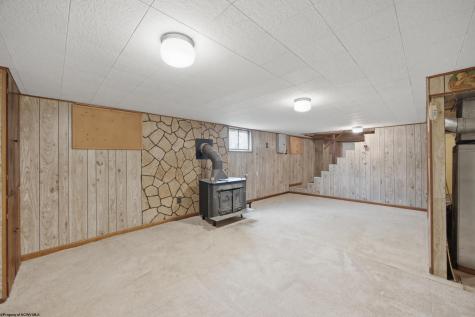 317 Indiana Avenue Nutter Fort WV 26301-0000