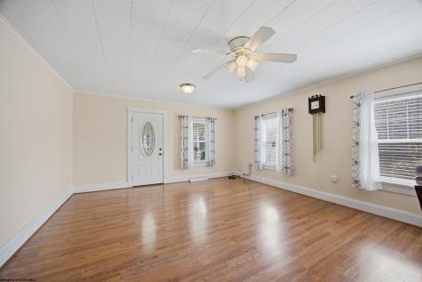 317 Indiana Avenue Nutter Fort WV 26301-0000