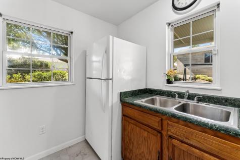 28 Dent Avenue Granville WV 26534
