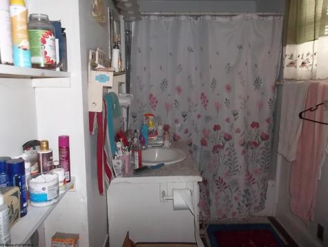 15 Blessings Abound Lane Mabie WV 26278