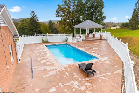 3574 Freedom Highway Fairmont WV 26554