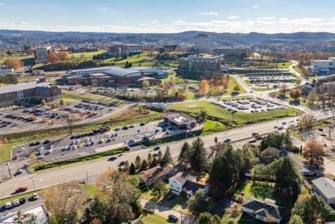 1053 Takoma Street Morgantown WV 26505