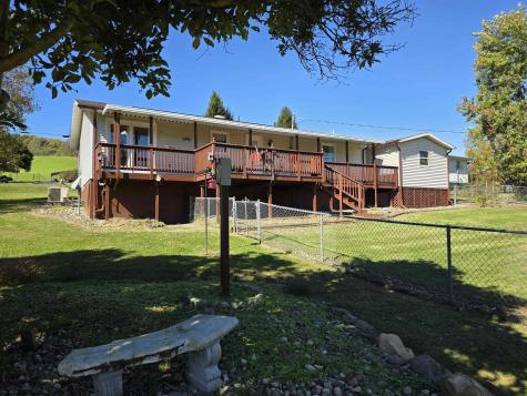 1506 Francis Mine Road Fairmont WV 26554