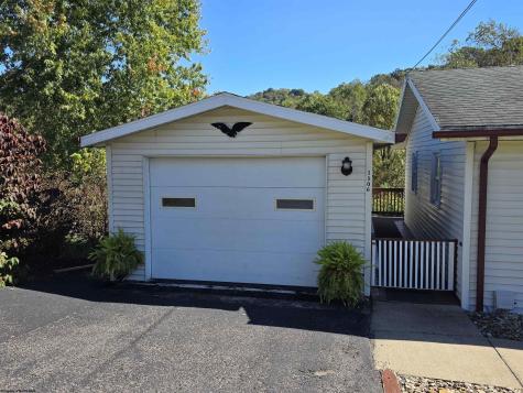 1506 Francis Mine Road Fairmont WV 26554