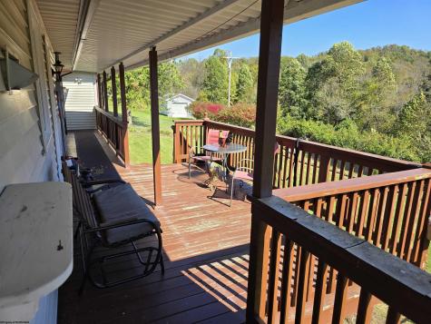 1506 Francis Mine Road Fairmont WV 26554