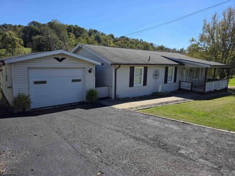 1506 Francis Mine Road Fairmont WV 26554