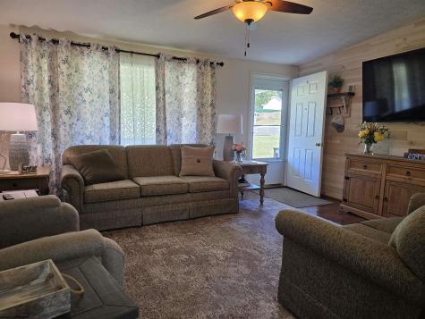 1506 Francis Mine Road Fairmont WV 26554
