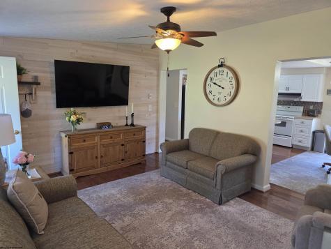 1506 Francis Mine Road Fairmont WV 26554