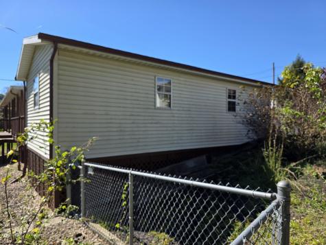 1506 Francis Mine Road Fairmont WV 26554