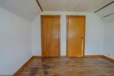 1058 Indiana Avenue Fairmont WV 26554