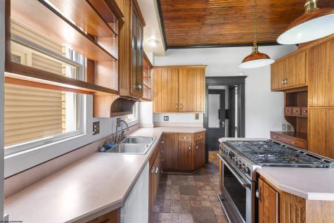 702 Benoni Avenue Fairmont WV 26554