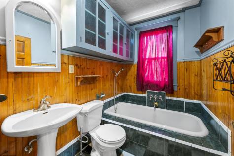 702 Benoni Avenue Fairmont WV 26554
