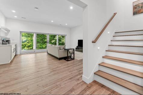 2022 White Oak Drive Morgantown WV 26505