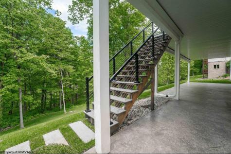 2022 White Oak Drive Morgantown WV 26505