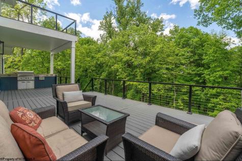 2022 White Oak Drive Morgantown WV 26505