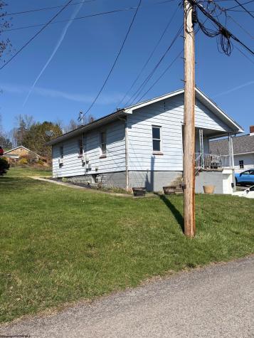 205 Violet Street Fairmont WV 26554