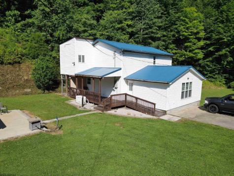 1858 Fola Road Bickmore WV 25019