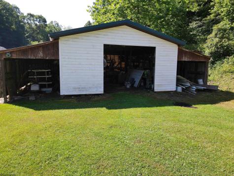 1858 Fola Road Bickmore WV 25019