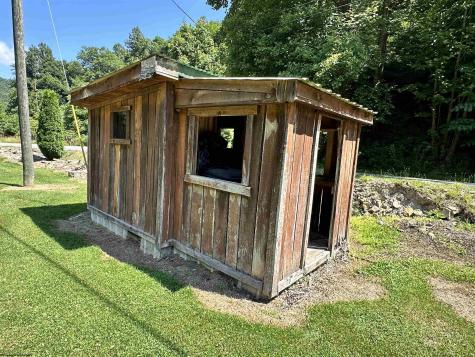 1858 Fola Road Bickmore WV 25019