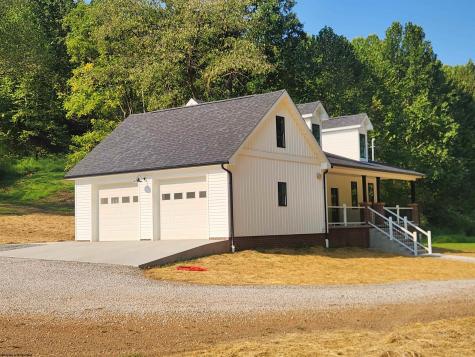 596 East Run Road West Union WV 26456