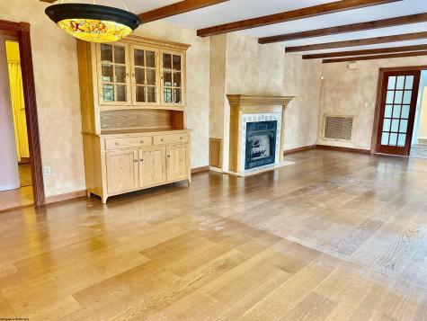 1 Pinnacle Peak Lane Fairmont WV 26554