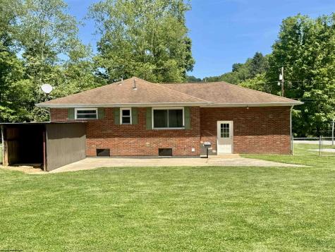316 Hickory Lane Weston WV 26452