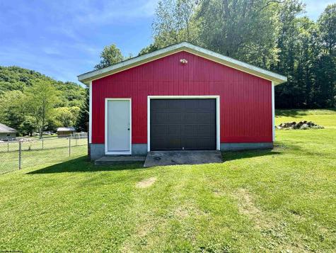 316 Hickory Lane Weston WV 26452