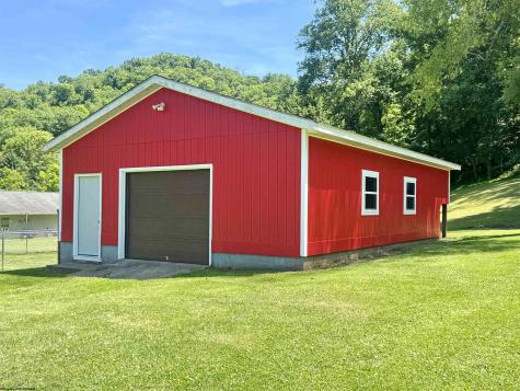 316 Hickory Lane Weston WV 26452
