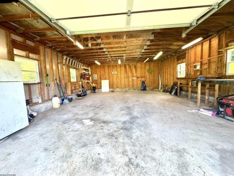 316 Hickory Lane Weston WV 26452