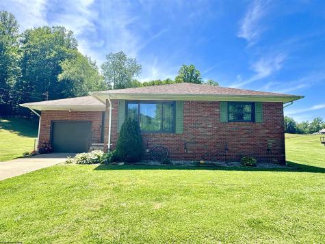 316 Hickory Lane Weston WV 26452
