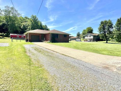 316 Hickory Lane Weston WV 26452