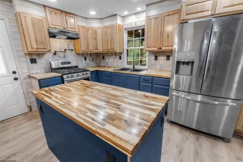 146 Hecks Run Road Fairmont WV 26554