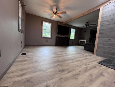 146 Hecks Run Road Fairmont WV 26554