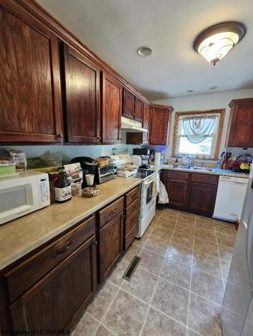 607 S Pike Street Shinnston WV 26431