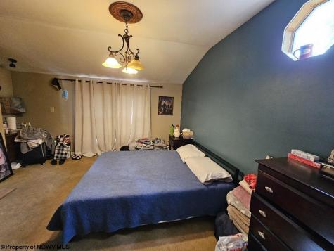 607 S Pike Street Shinnston WV 26431