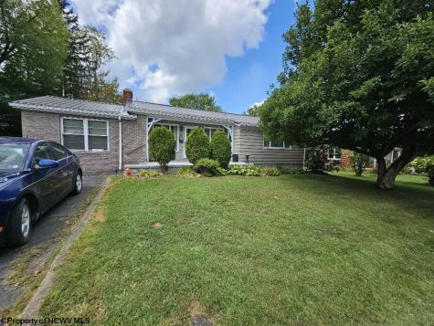 607 S Pike Street Shinnston WV 26431