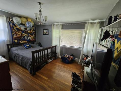 607 S Pike Street Shinnston WV 26431
