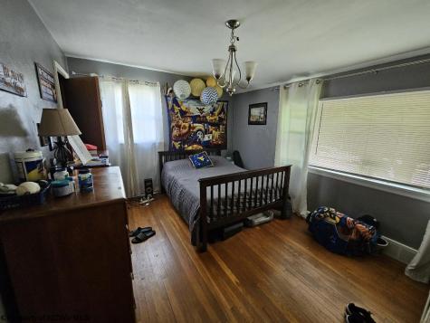 607 S Pike Street Shinnston WV 26431