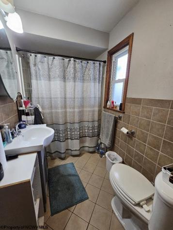 607 S Pike Street Shinnston WV 26431