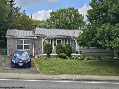 607 S Pike Street Shinnston WV 26431