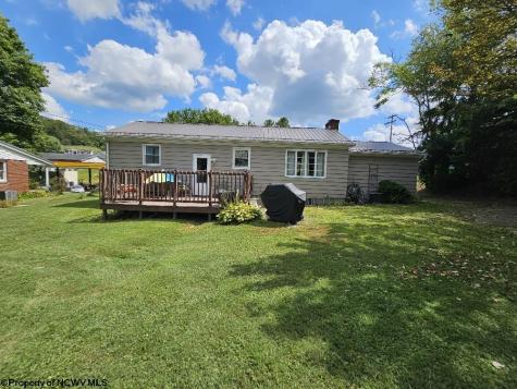 607 S Pike Street Shinnston WV 26431